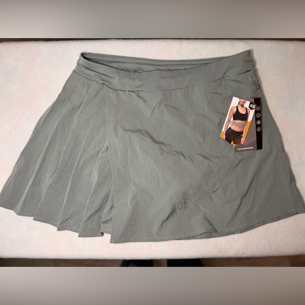 Avia Women's Pleated Gray Mini Skirt